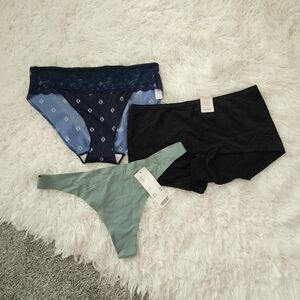 Panties Bundle size Large. New.